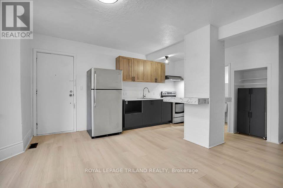 2 - 21 JESSIE STREET, St. Thomas — photo 3