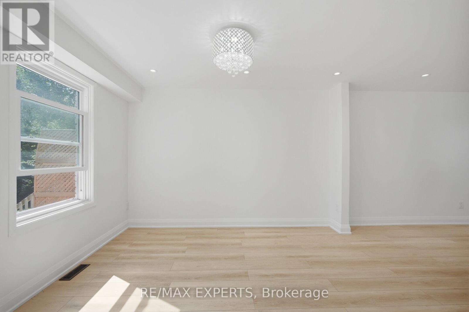 103 GUTHRIE CRESCENT - 11