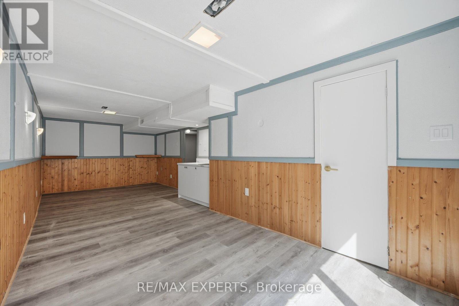 103 GUTHRIE CRESCENT - 32