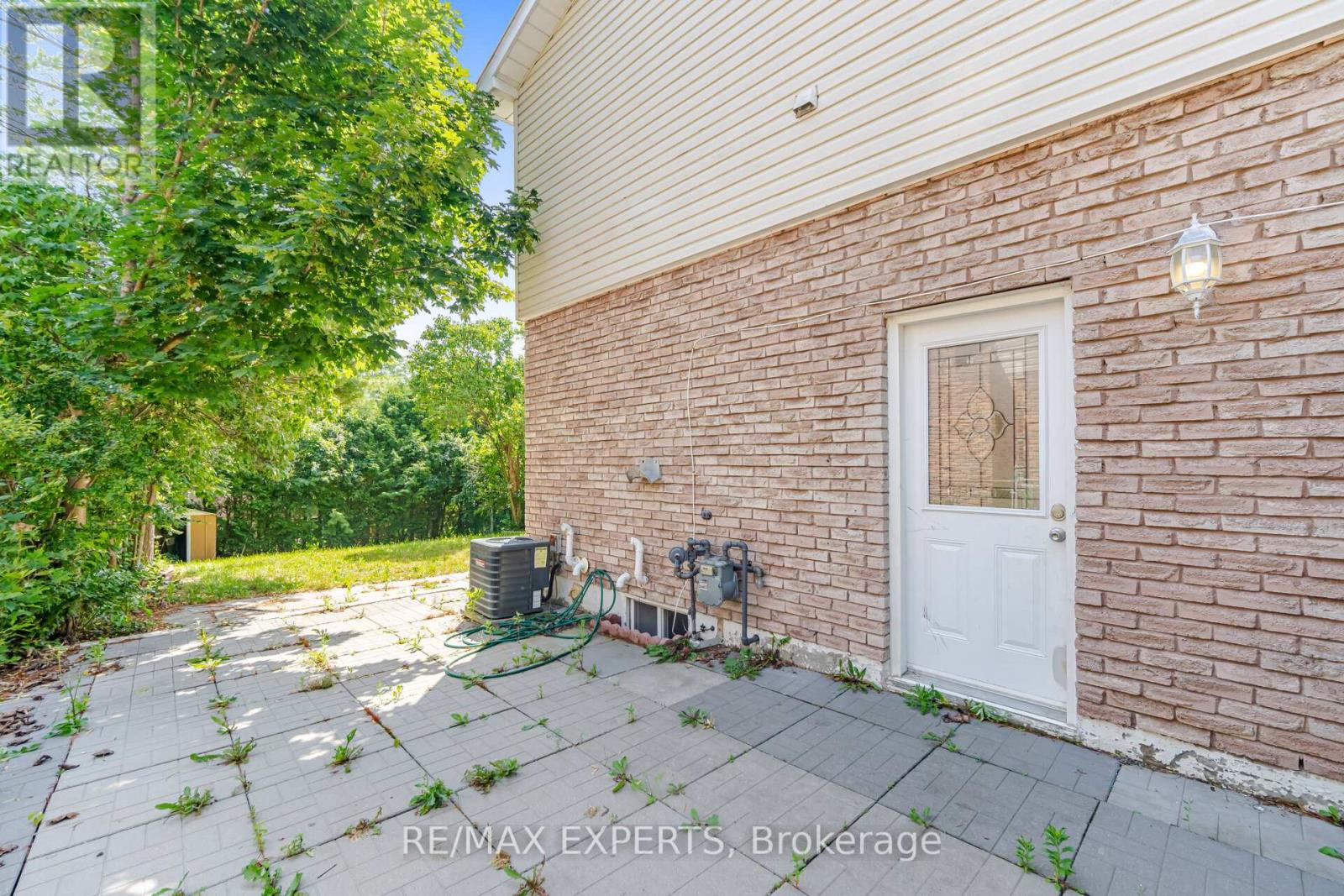 103 GUTHRIE CRESCENT - 36