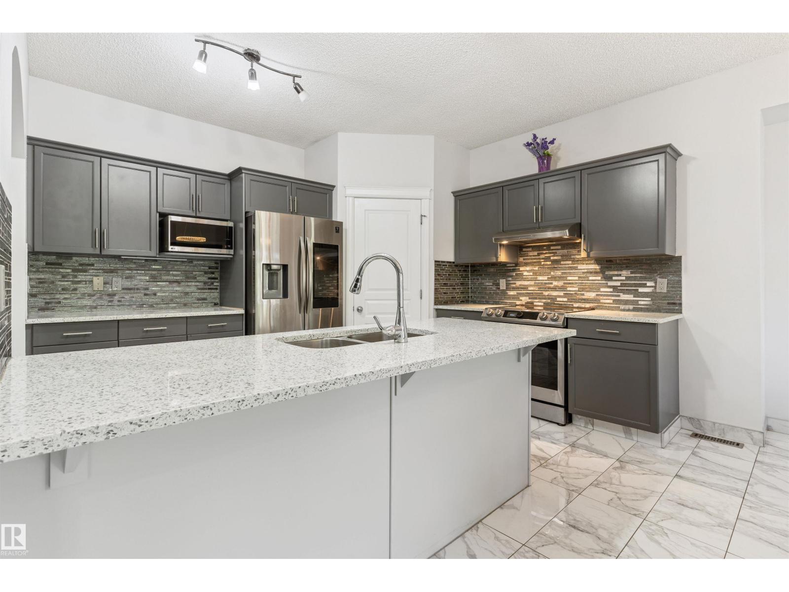 1075 MCKINNEY GR NW - 12