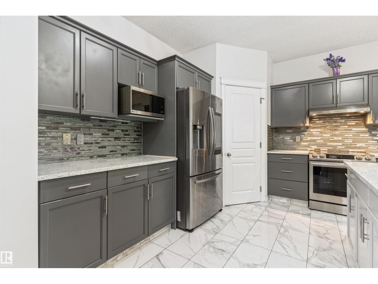 1075 MCKINNEY GR NW - 18