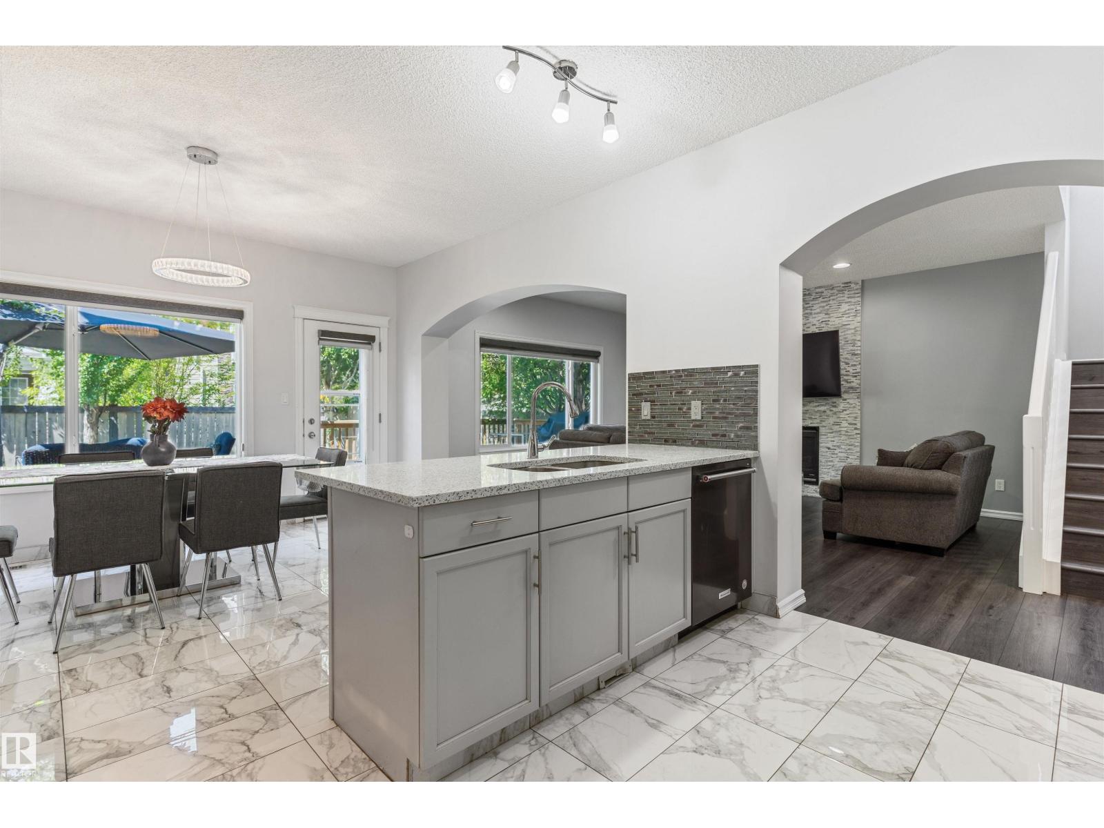 1075 MCKINNEY GR NW - 20