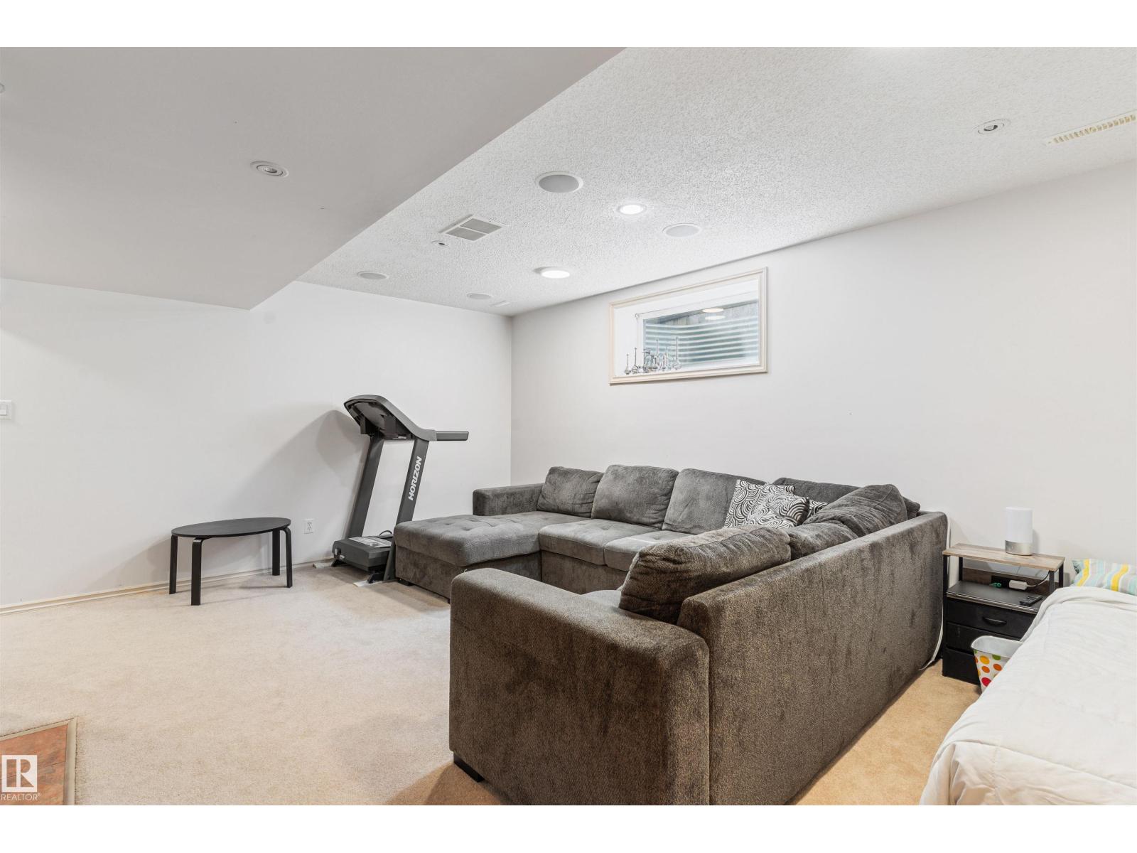 1075 MCKINNEY GR NW - 40