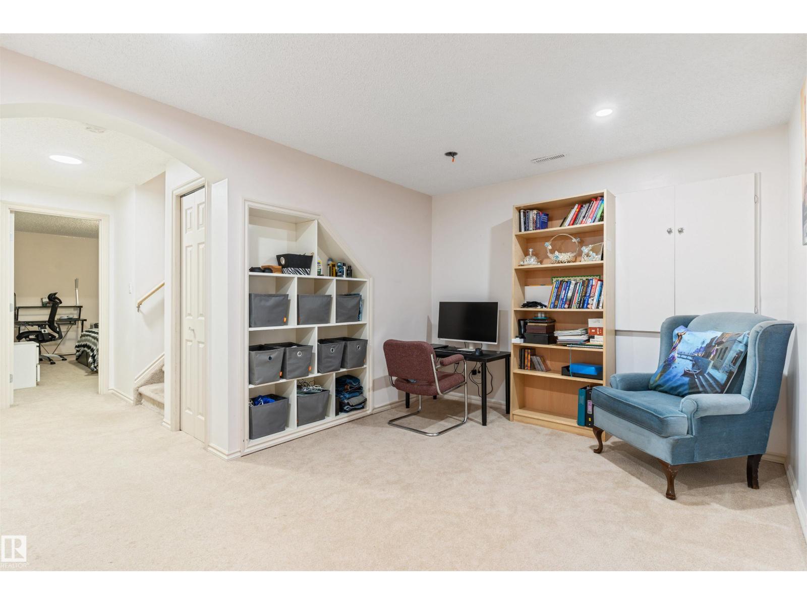 1075 MCKINNEY GR NW - 44