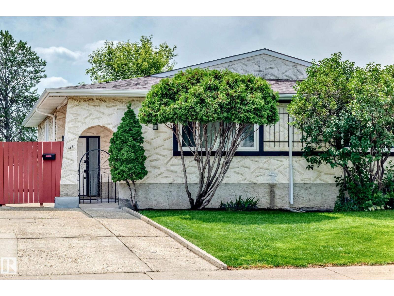 4211 135 AV NW - 1