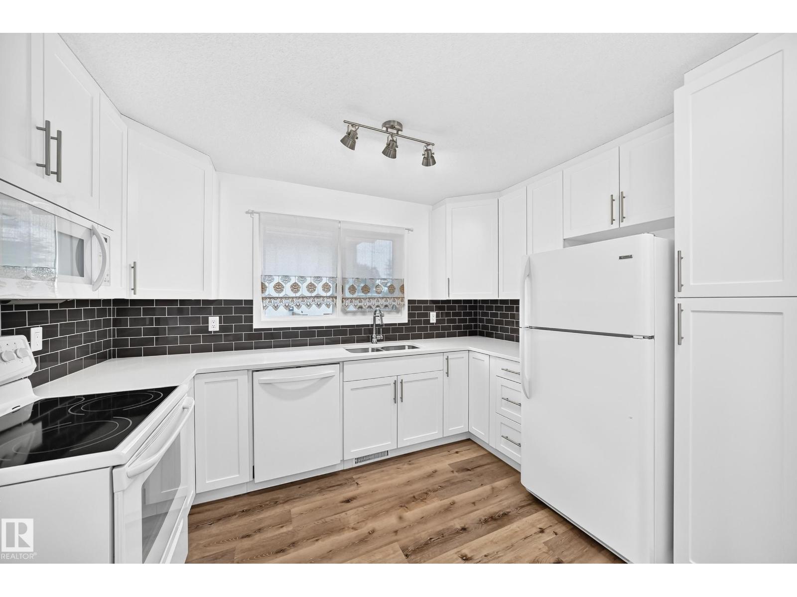 4211 135 AV NW - 12