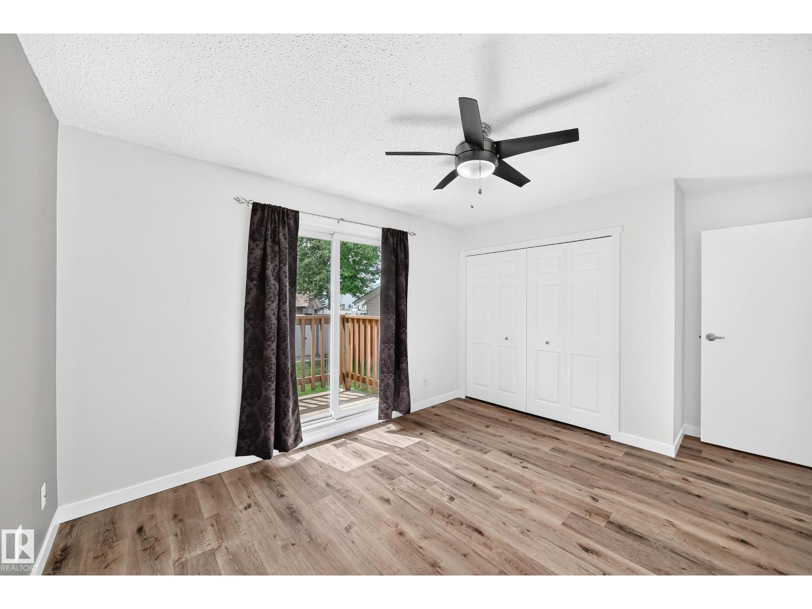 4211 135 AV NW - 16