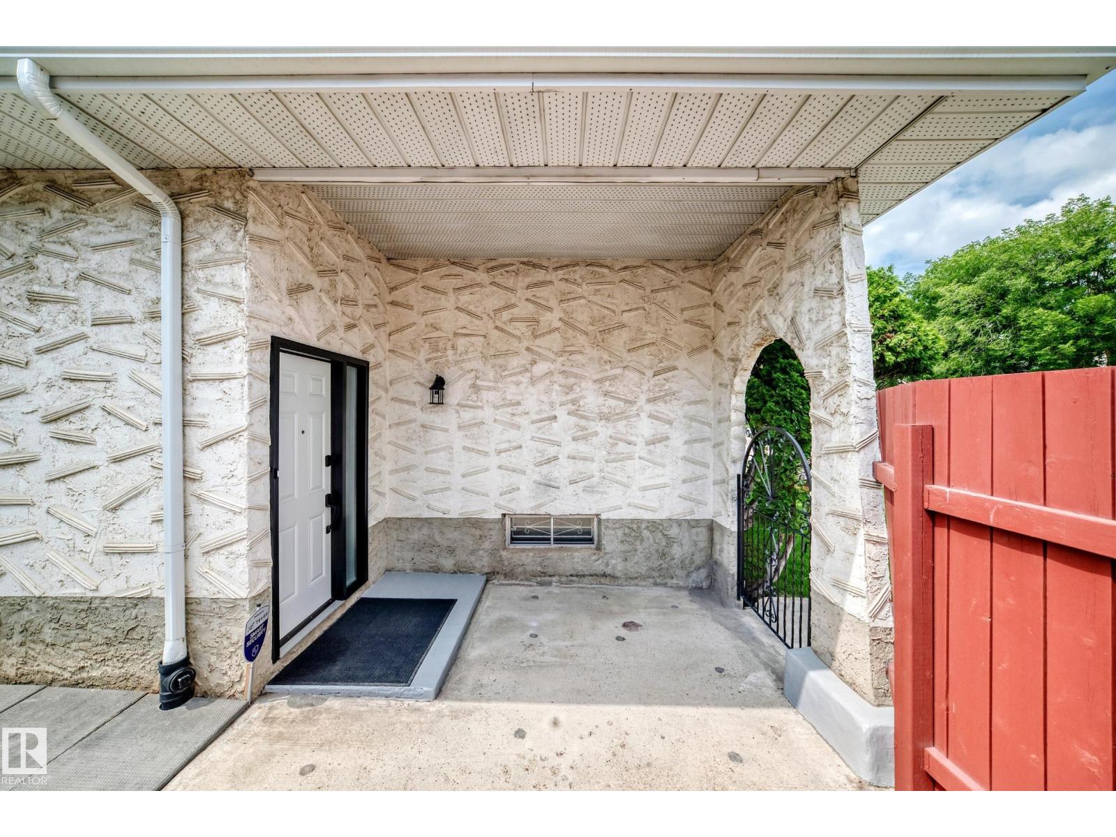 4211 135 AV NW - 2