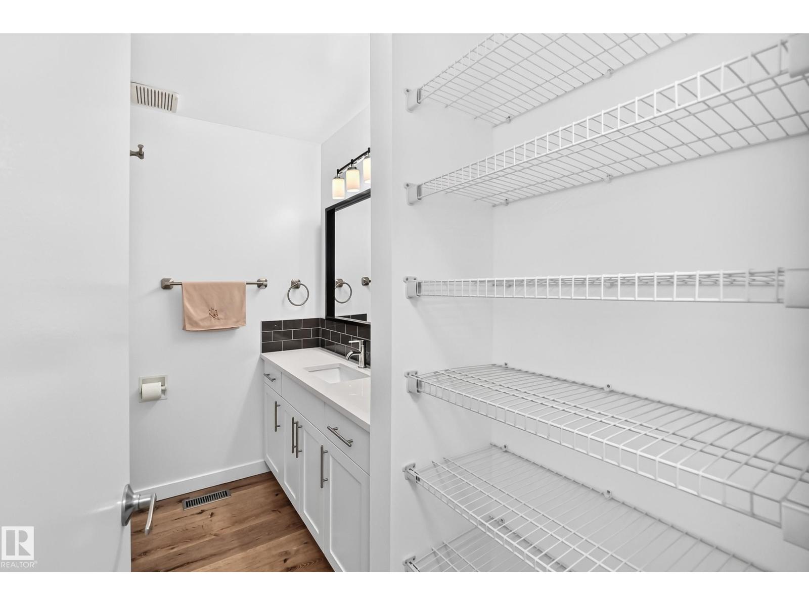 4211 135 AV NW - 24