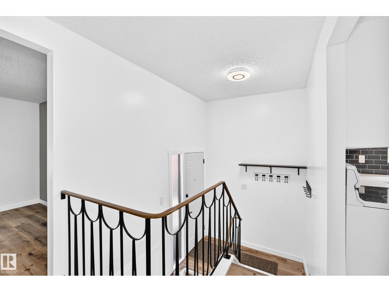 4211 135 AV NW - 25