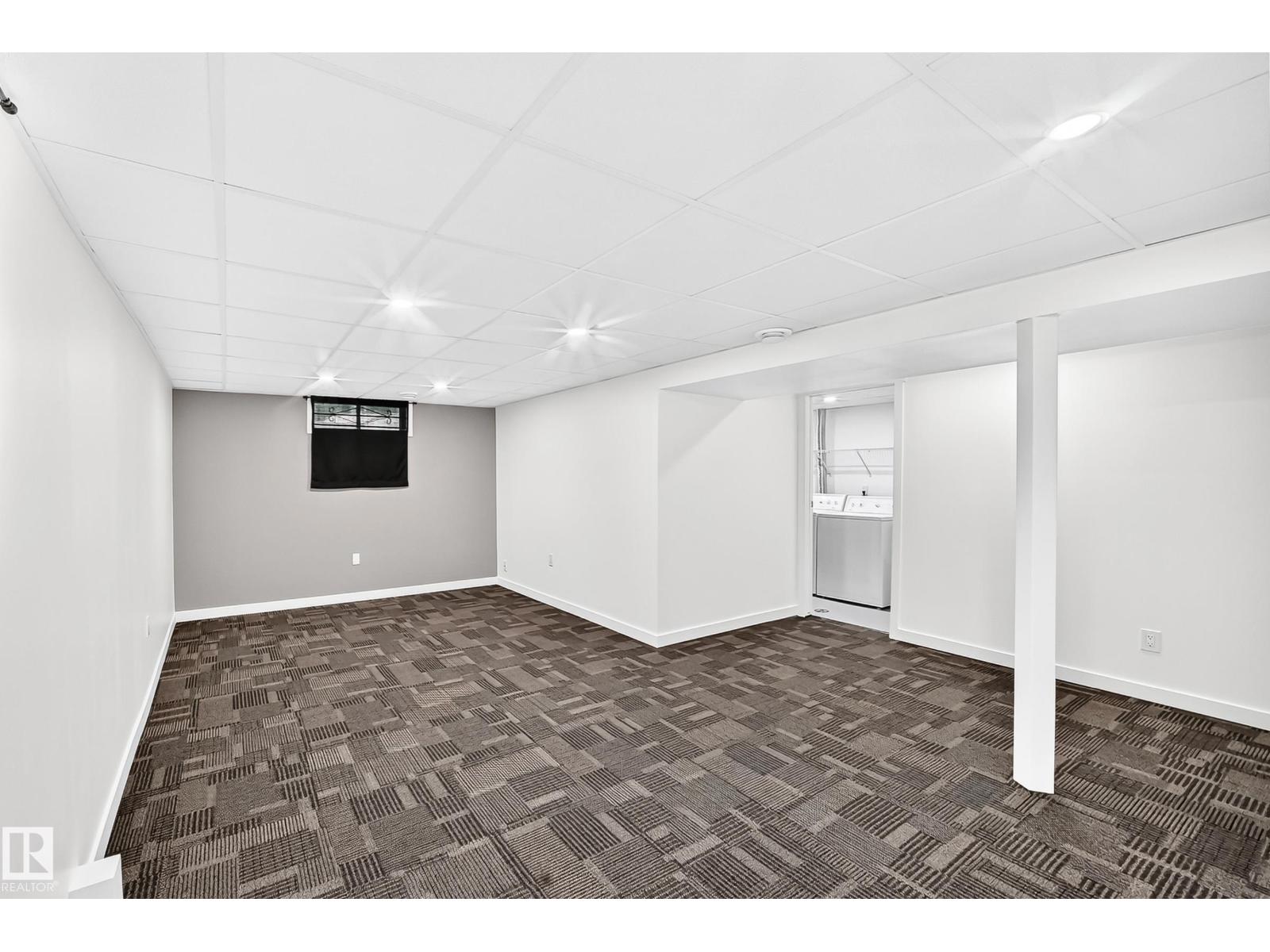 4211 135 AV NW - 30