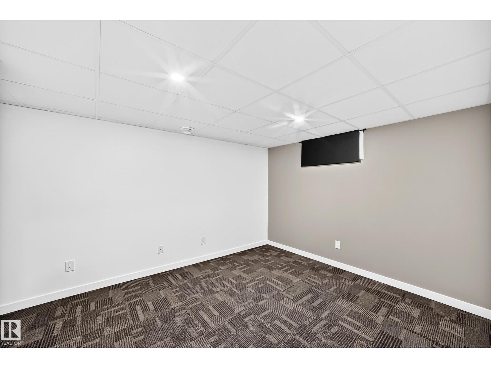 4211 135 AV NW - 32