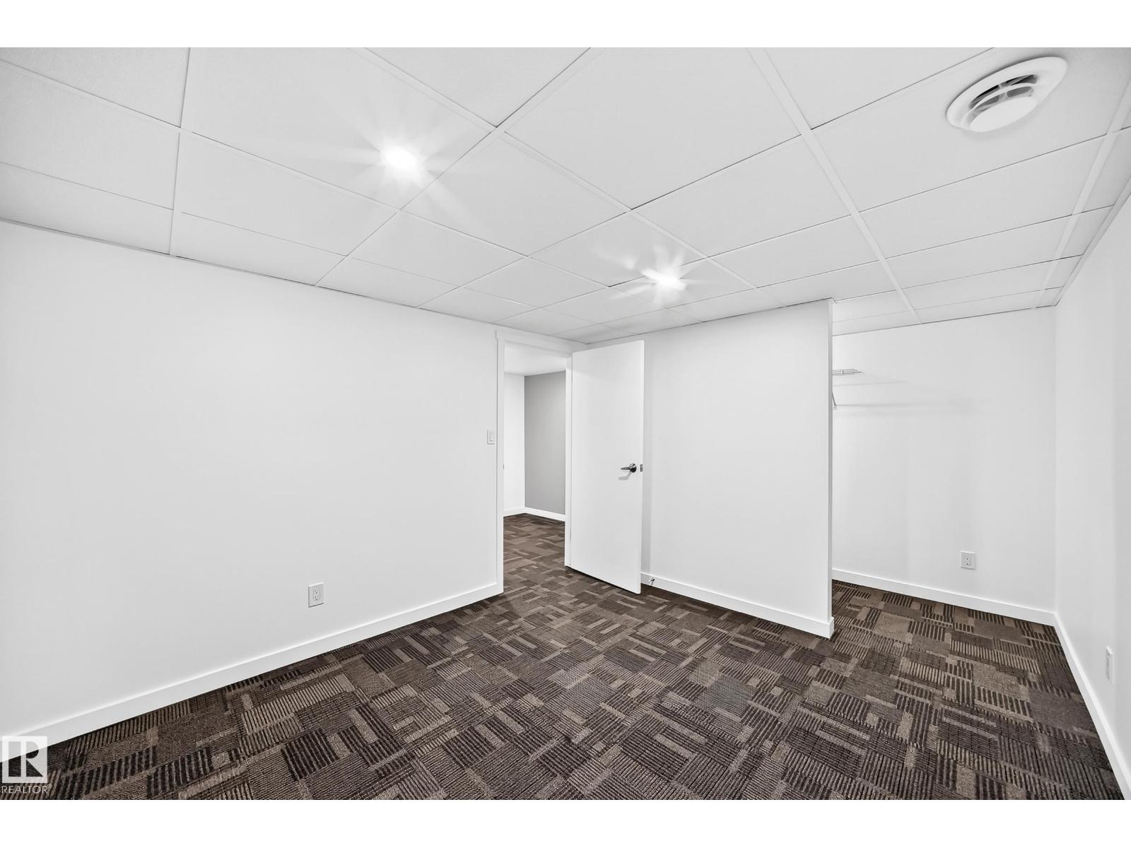 4211 135 AV NW - 37