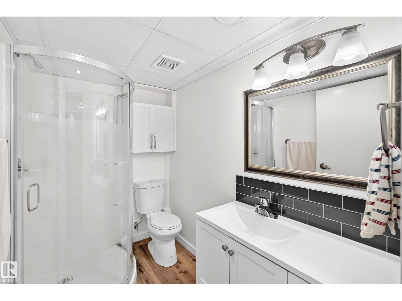 4211 135 AV NW - 38