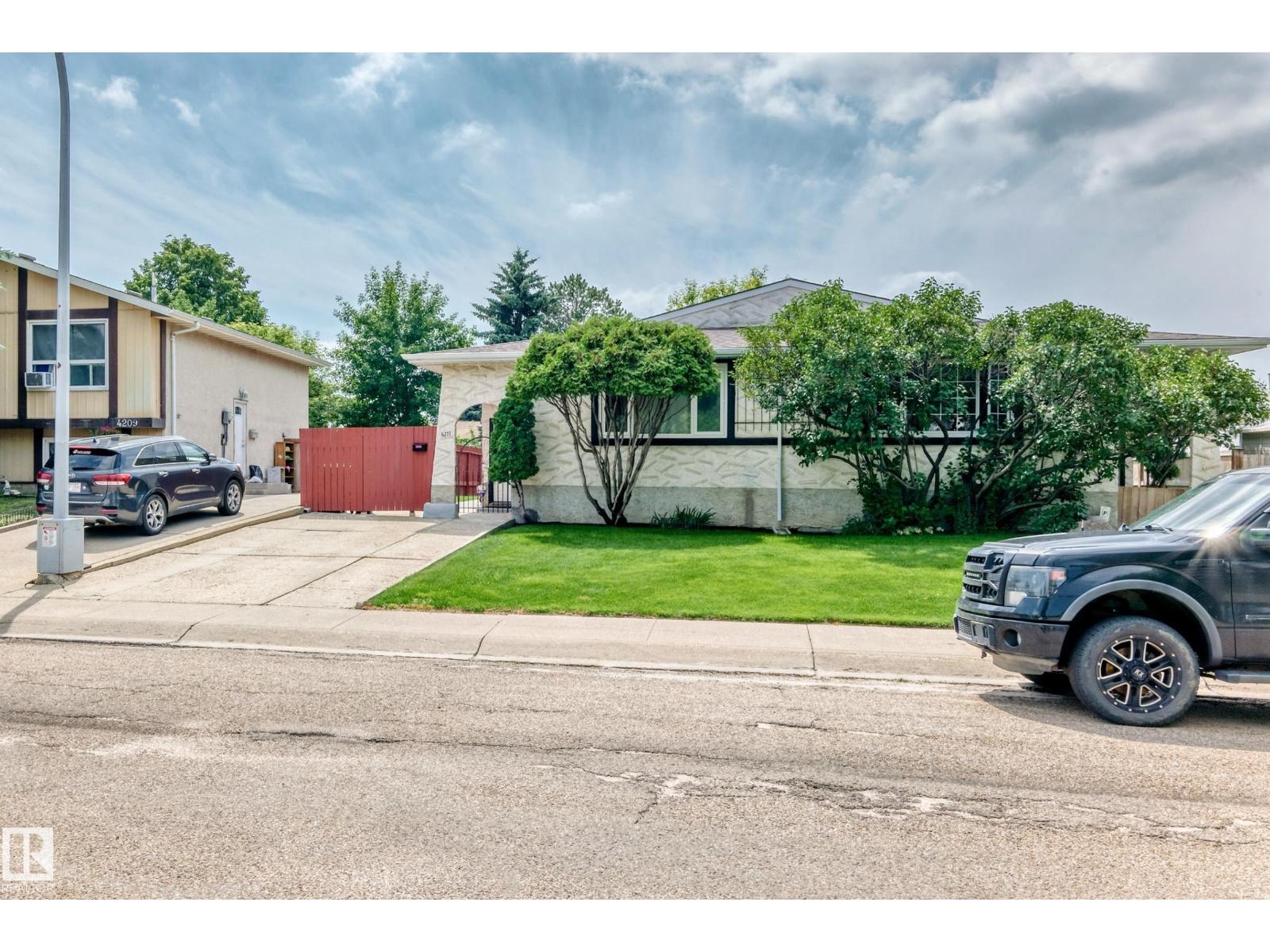 4211 135 AV NW - 47