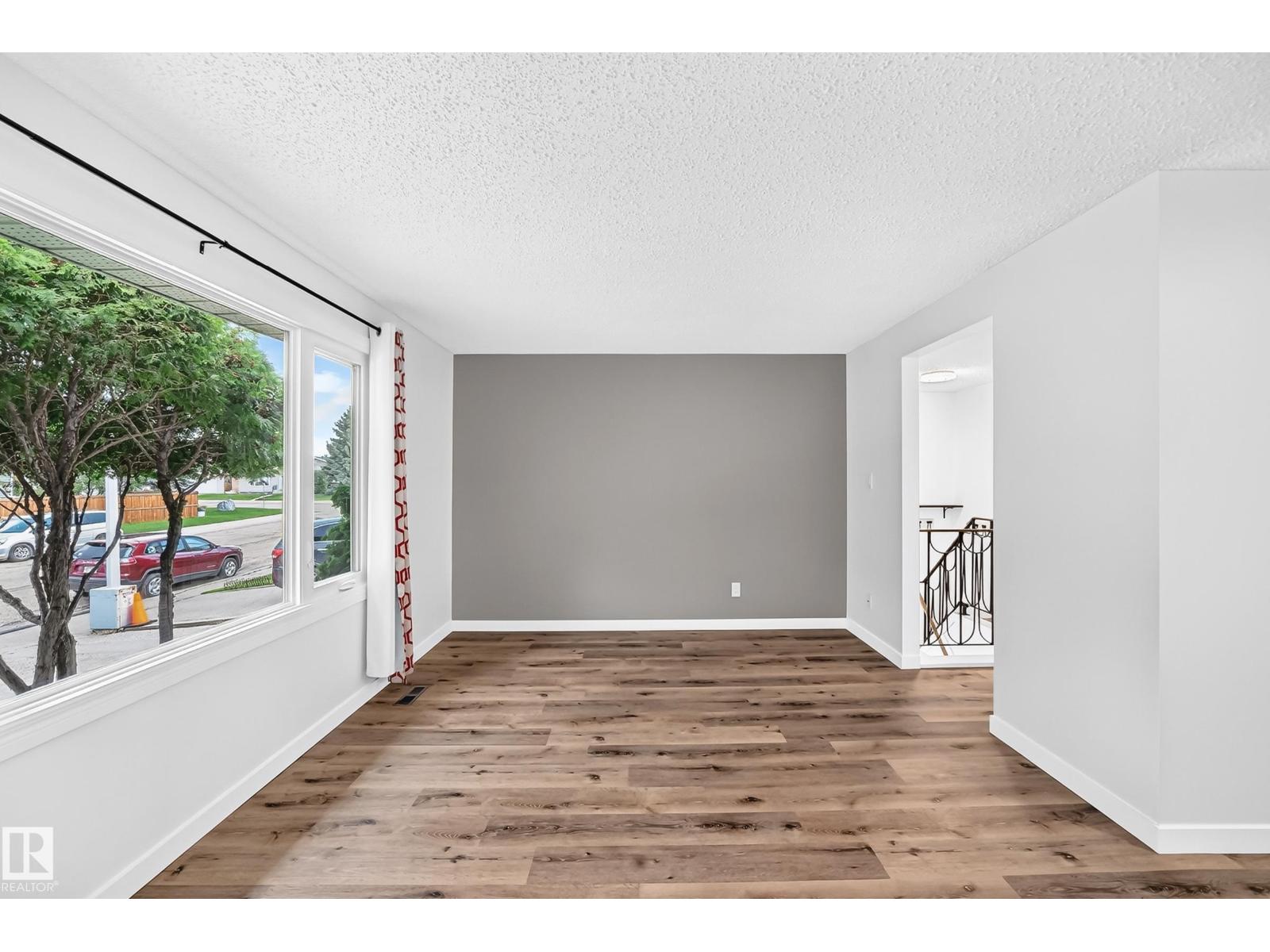 4211 135 AV NW - 8