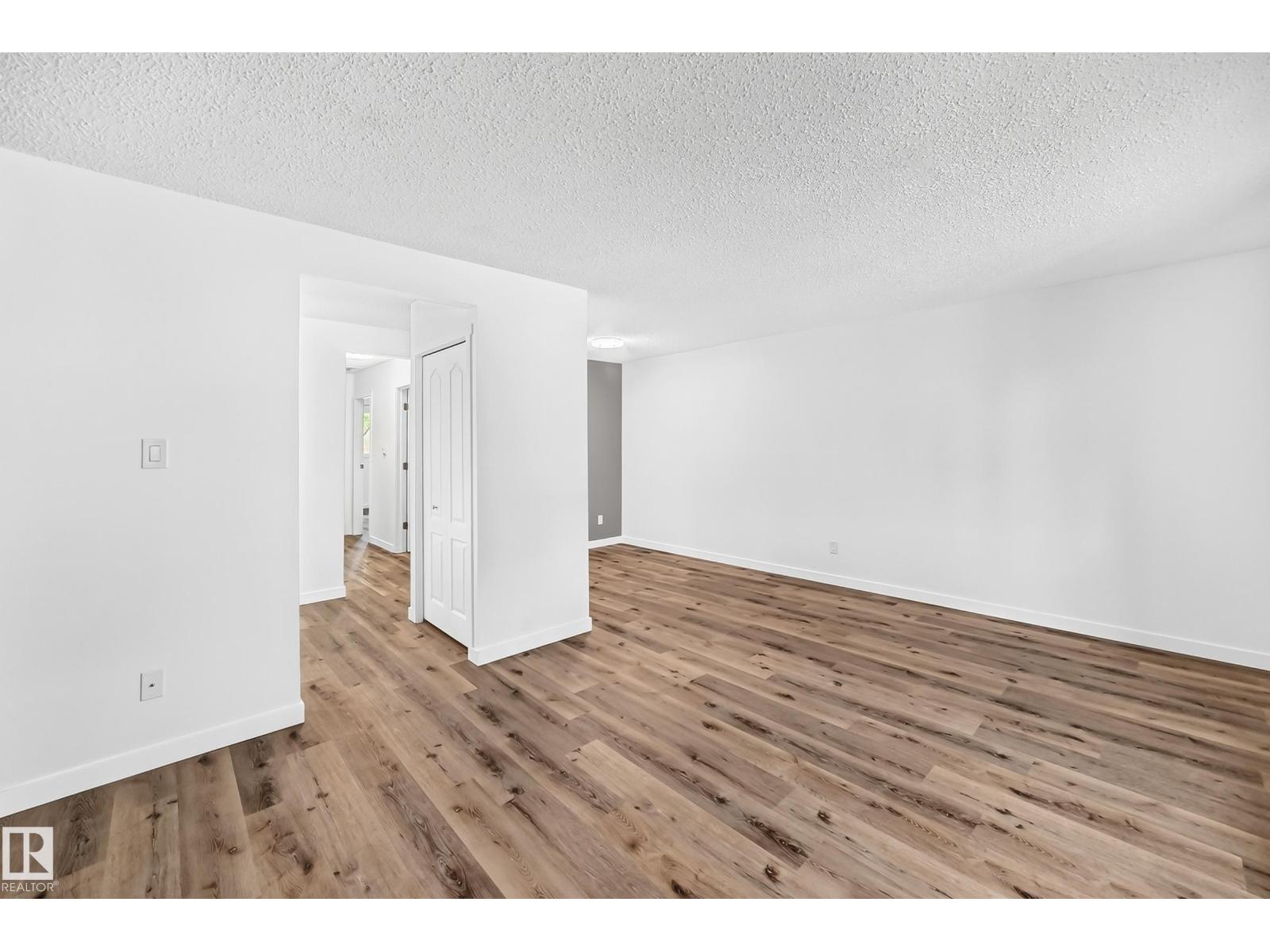 4211 135 AV NW - 9