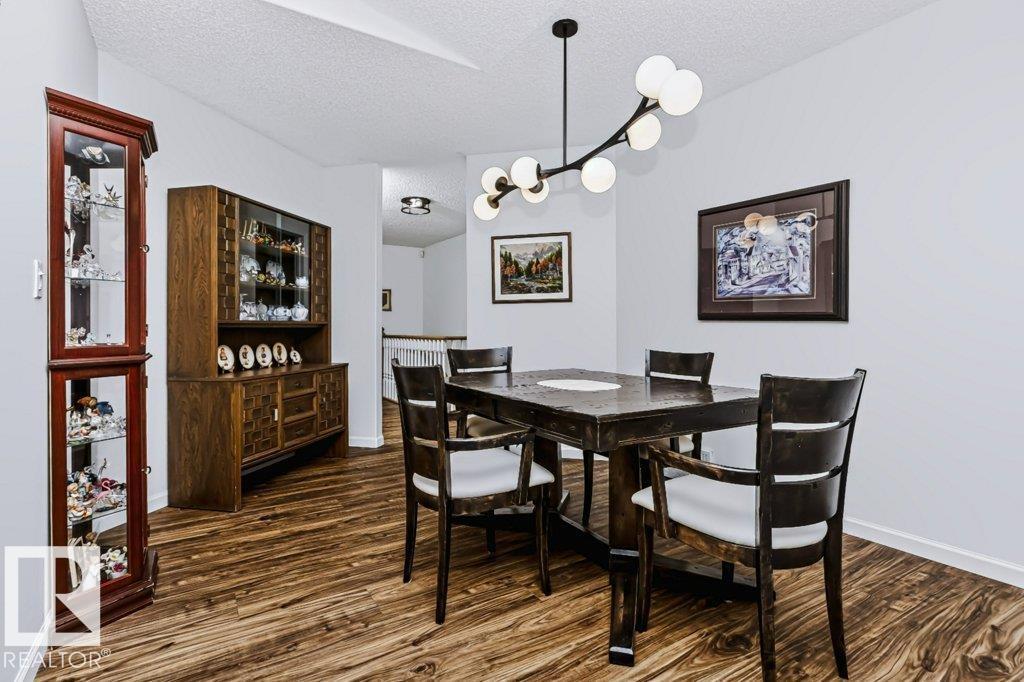 #18 9420 172 ST NW - 11