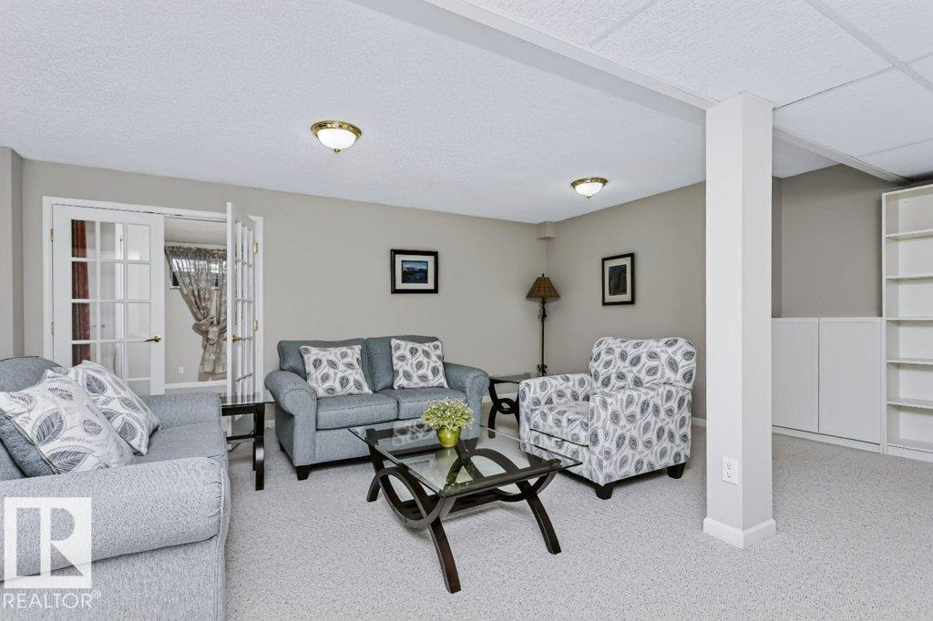 #18 9420 172 ST NW - 23