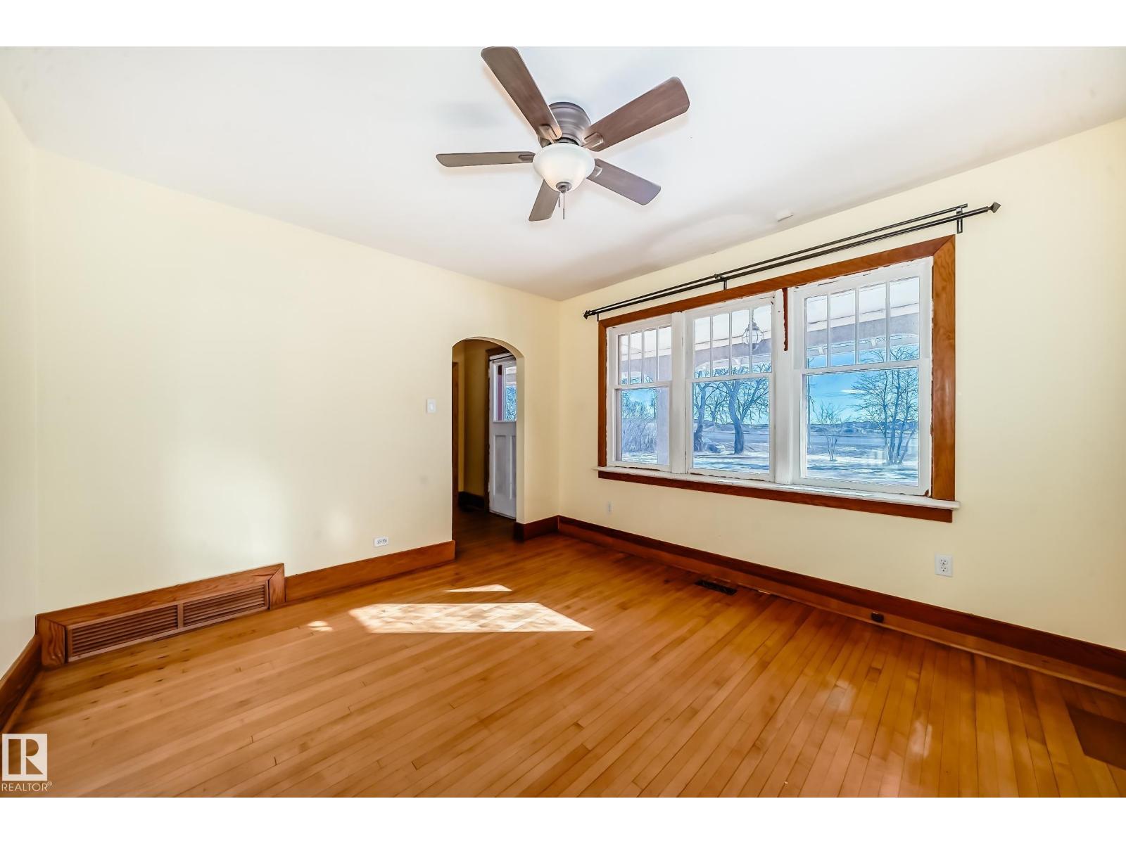 449 JENNIFER HEIL WY - 11