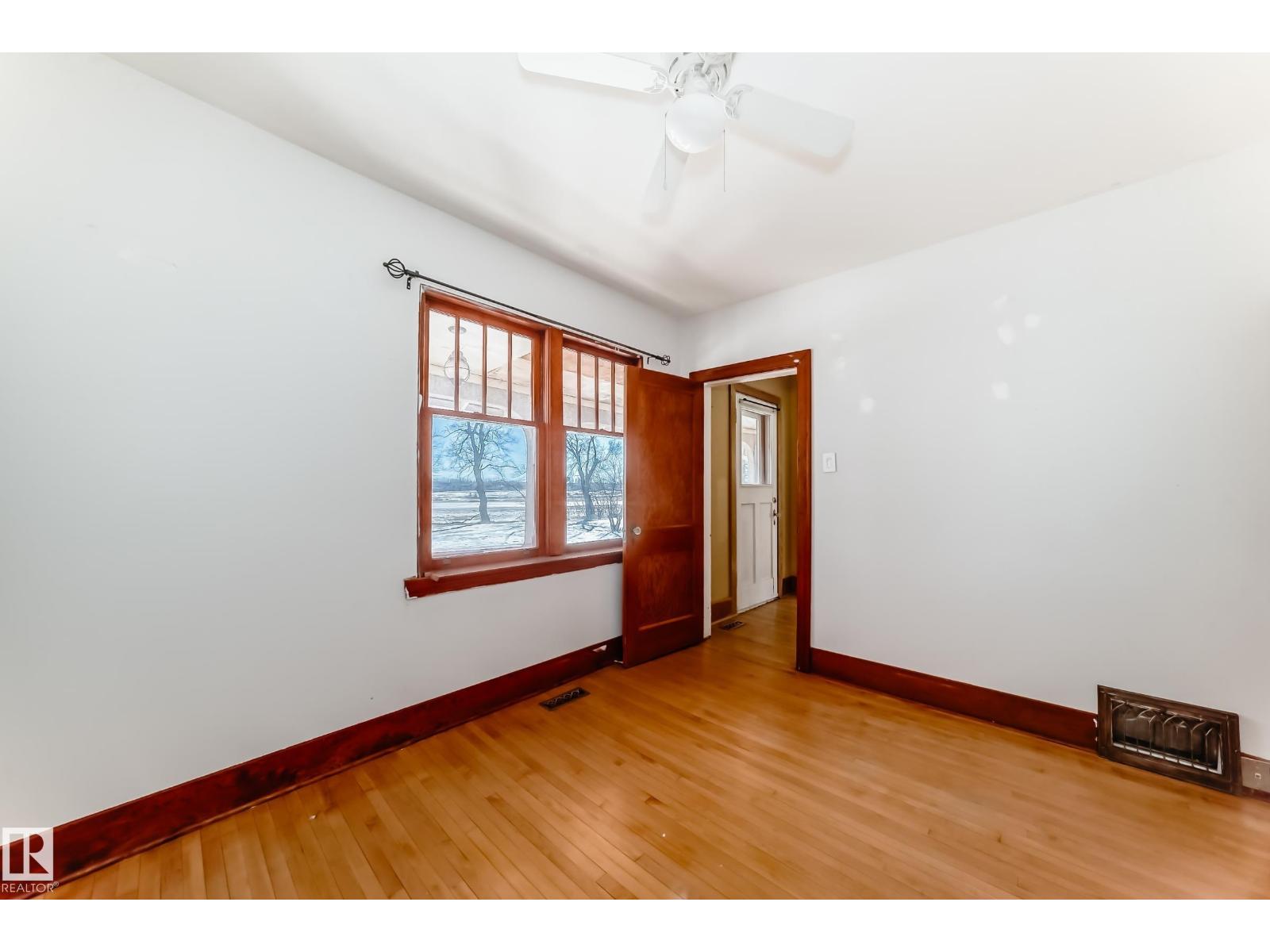 449 JENNIFER HEIL WY - 19