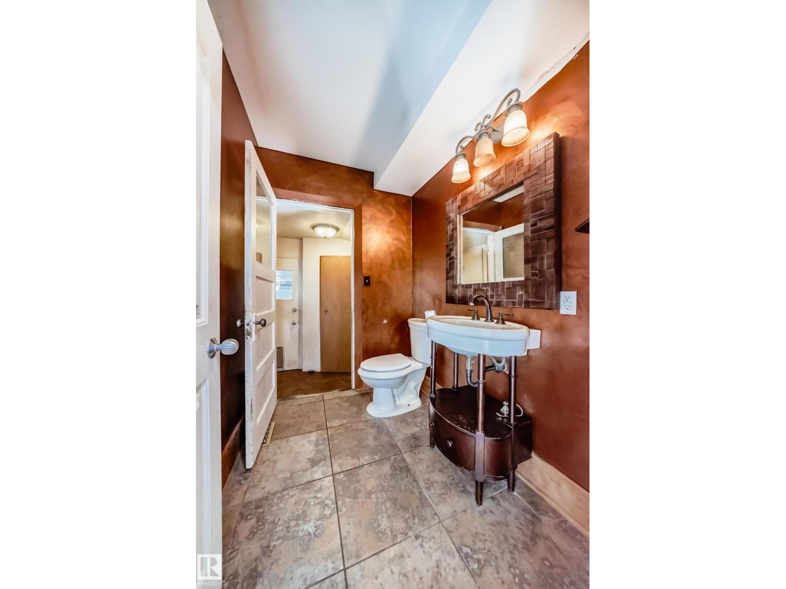 449 JENNIFER HEIL WY - 21