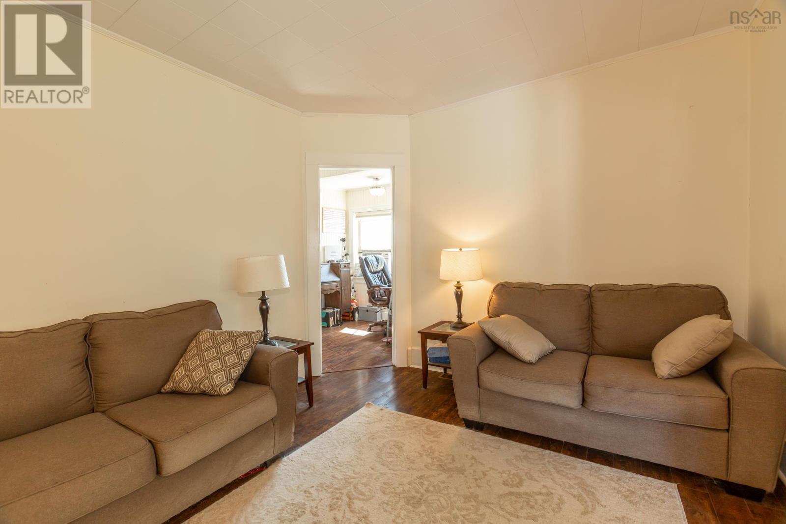 3327 Clementsvale Road - 20
