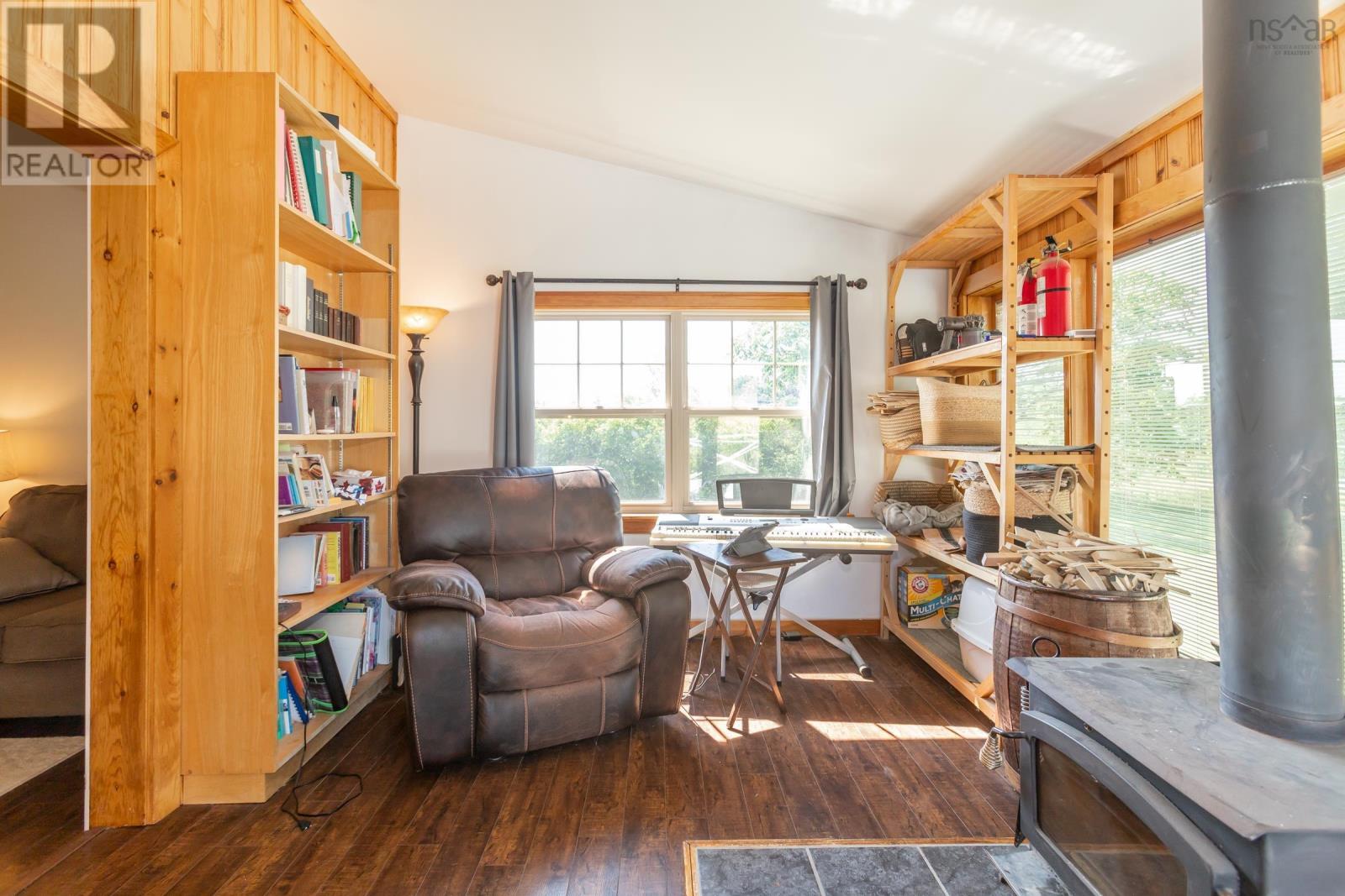 3327 Clementsvale Road - 23