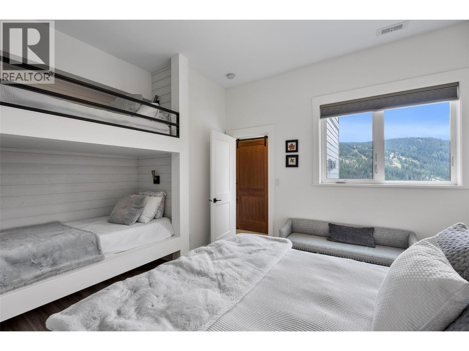 5325 Lookout Ridge Drive - 32