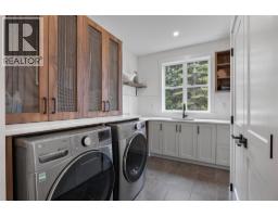 Laundry room - 5325 Lookout Ridge Drive, Sun Peaks, BC V0E5N0 Photo 13