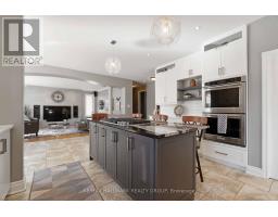 137 Goodman Drive, Ottawa, ON K2W1C7 Photo 10