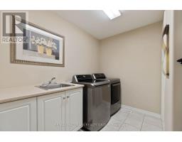 137 Goodman Drive, Ottawa, ON K2W1C7 Photo 28