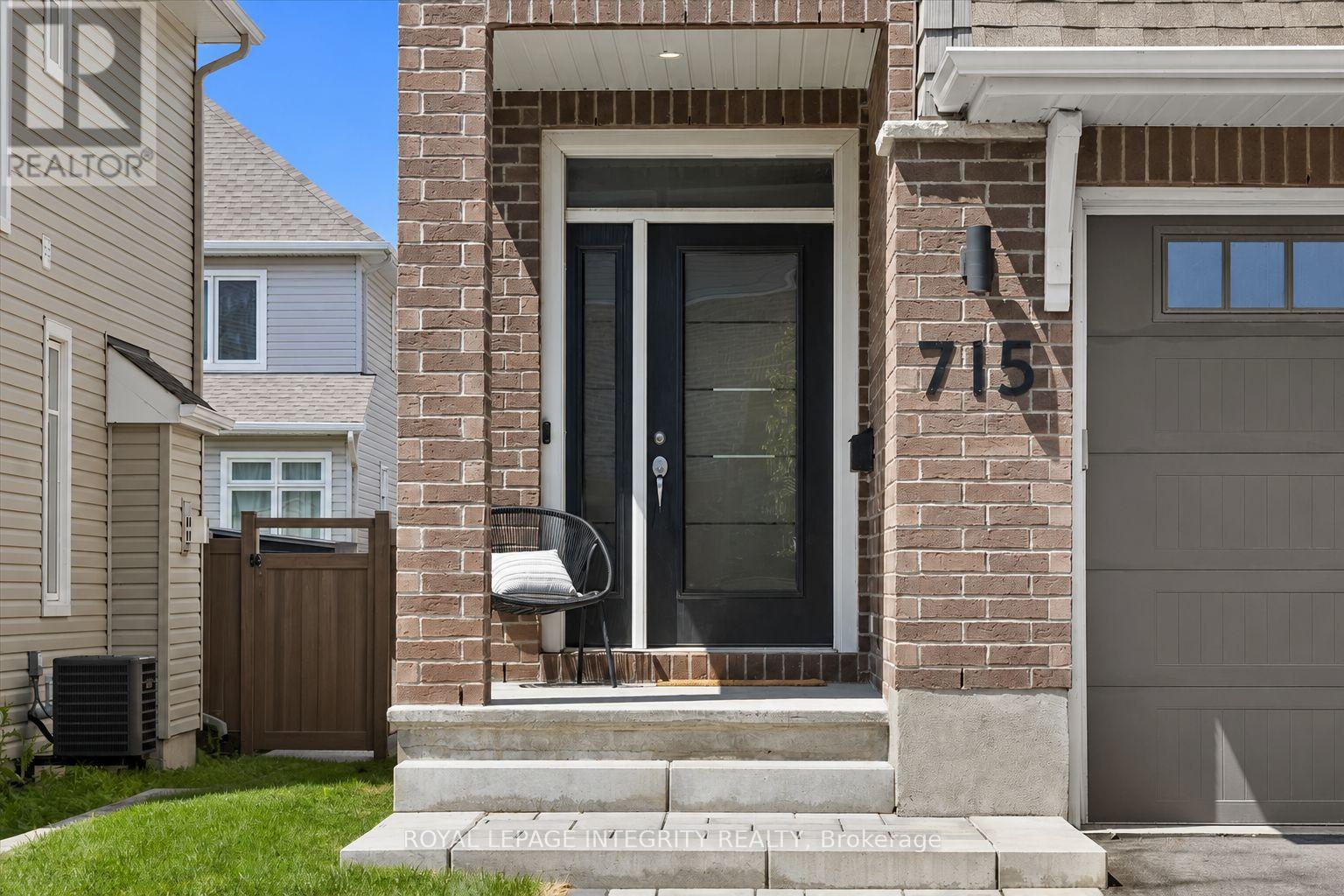715 CAP DIAMANT WAY - 2
