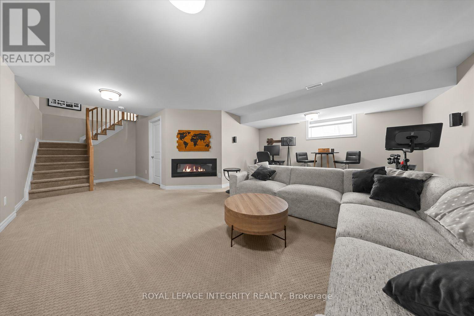 715 CAP DIAMANT WAY - 30