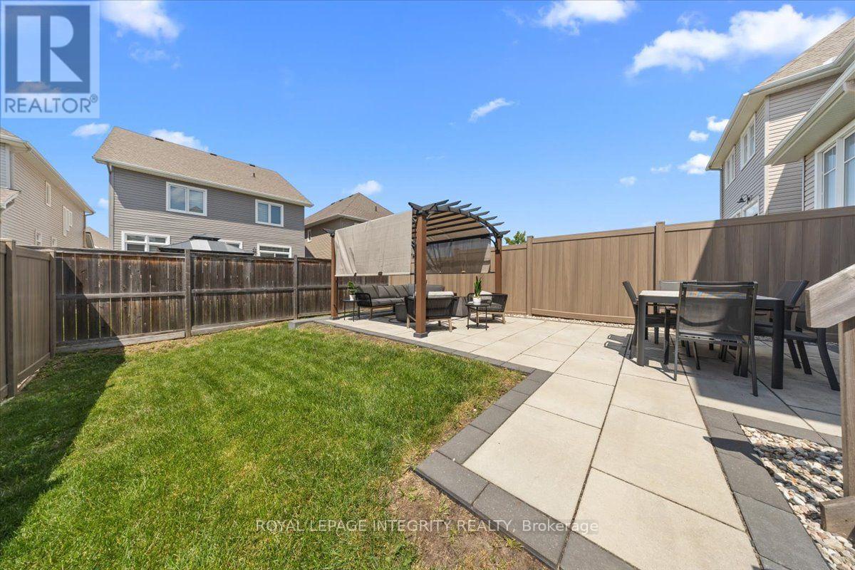 715 CAP DIAMANT WAY - 33