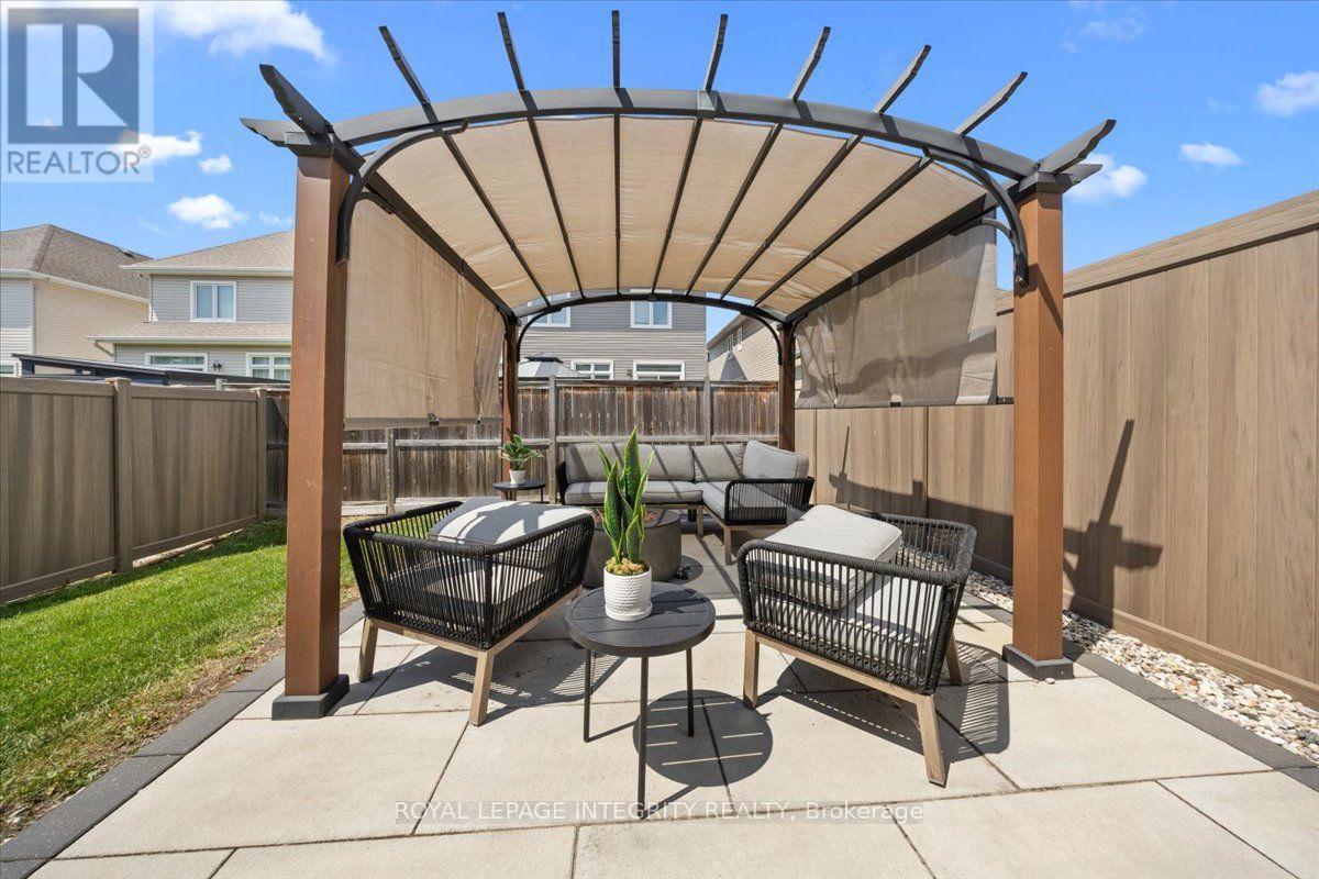715 CAP DIAMANT WAY - 35
