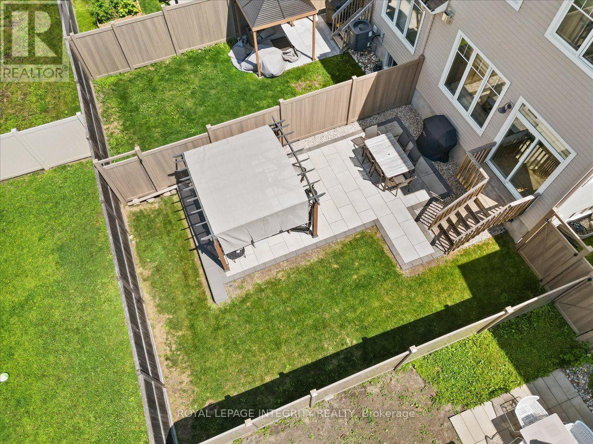 715 CAP DIAMANT WAY - 40