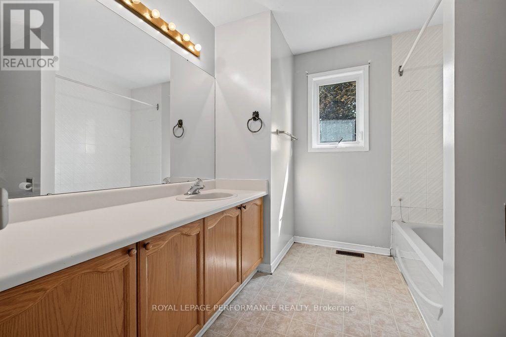 14 BIRKETT STREET - 33