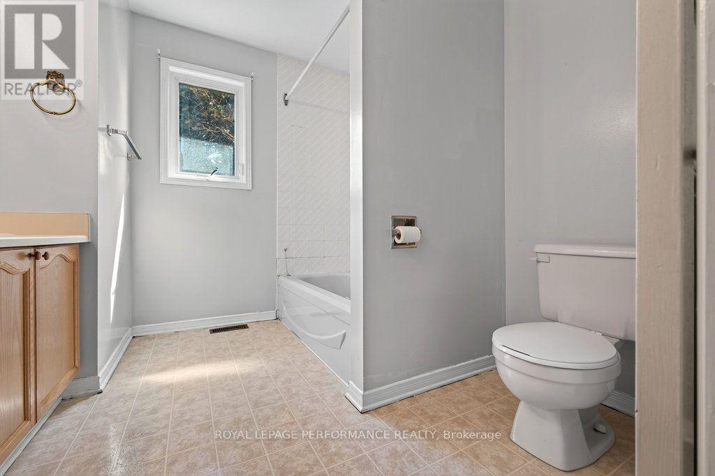 14 BIRKETT STREET - 34