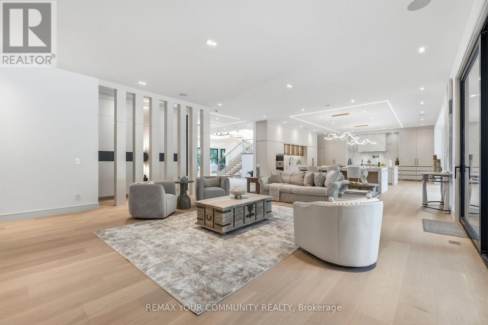 35 RIVERSIDE BOULEVARD - 11