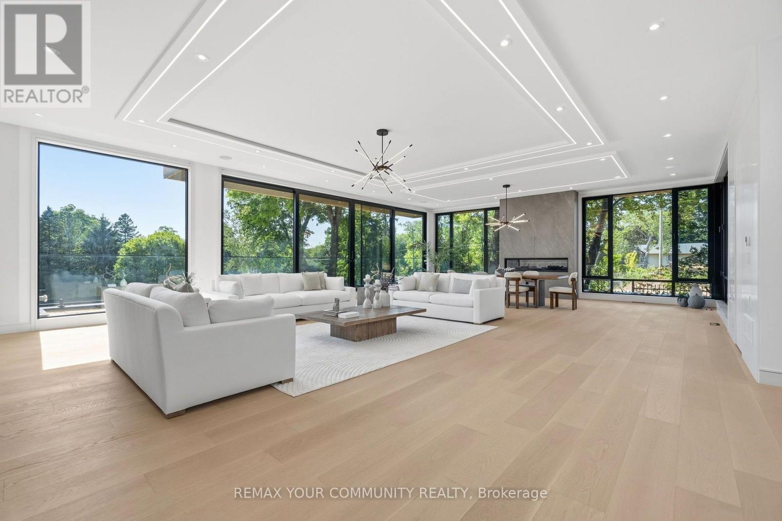 35 RIVERSIDE BOULEVARD - 16