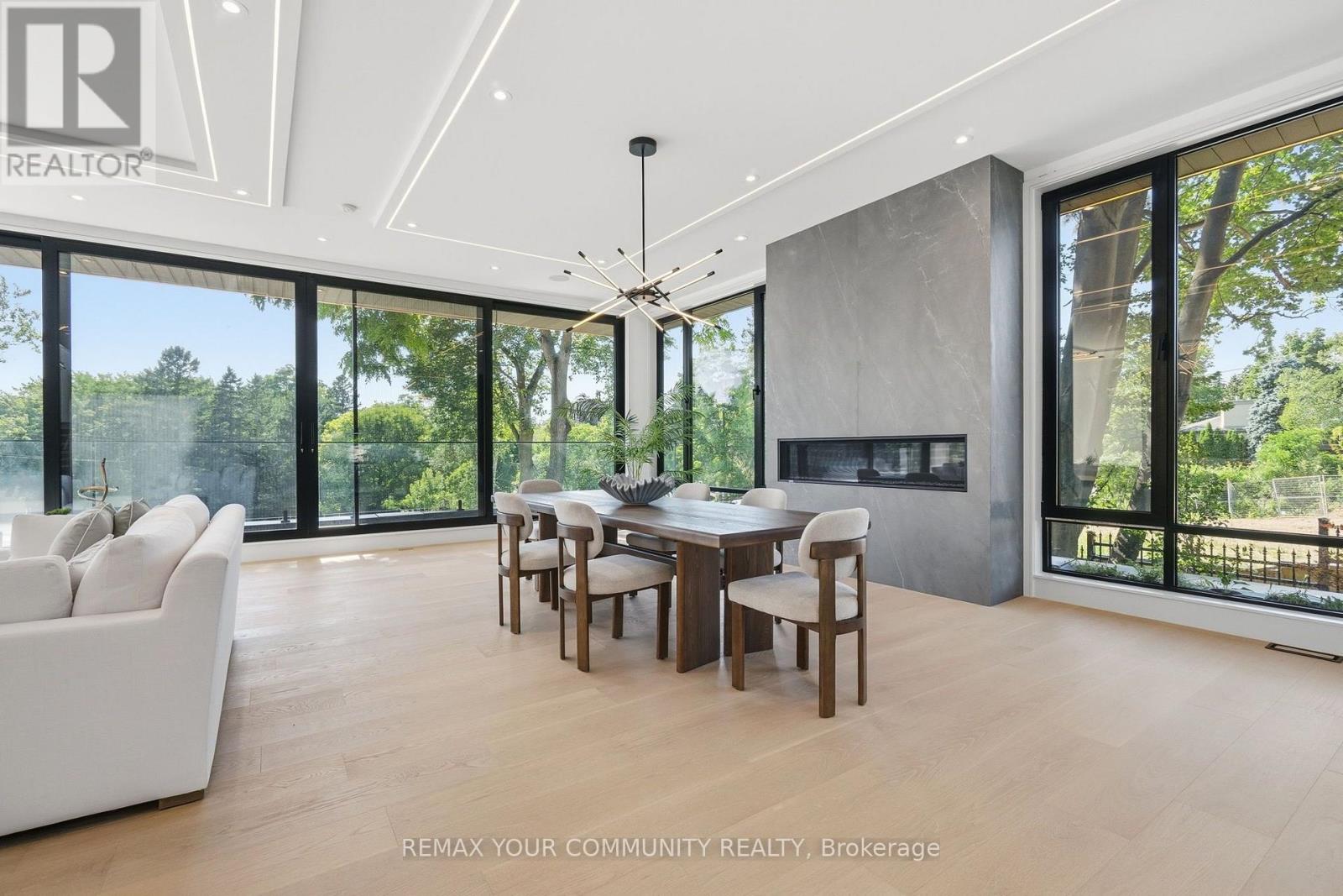35 RIVERSIDE BOULEVARD - 17