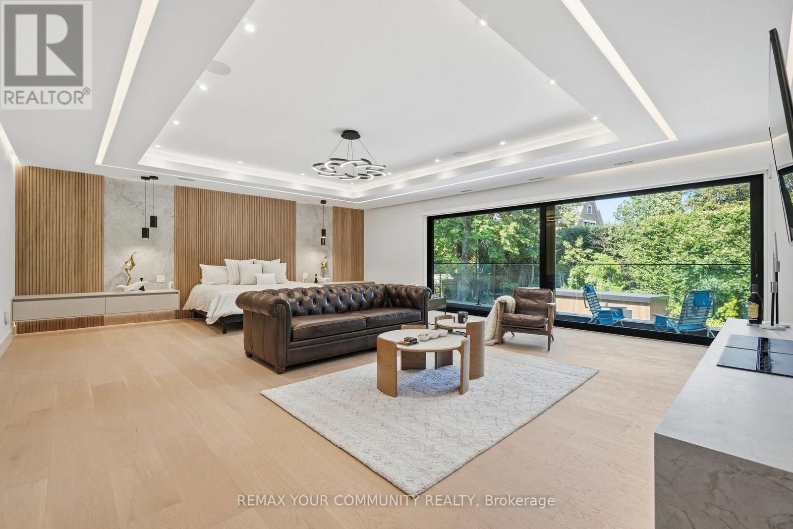 35 RIVERSIDE BOULEVARD - 22