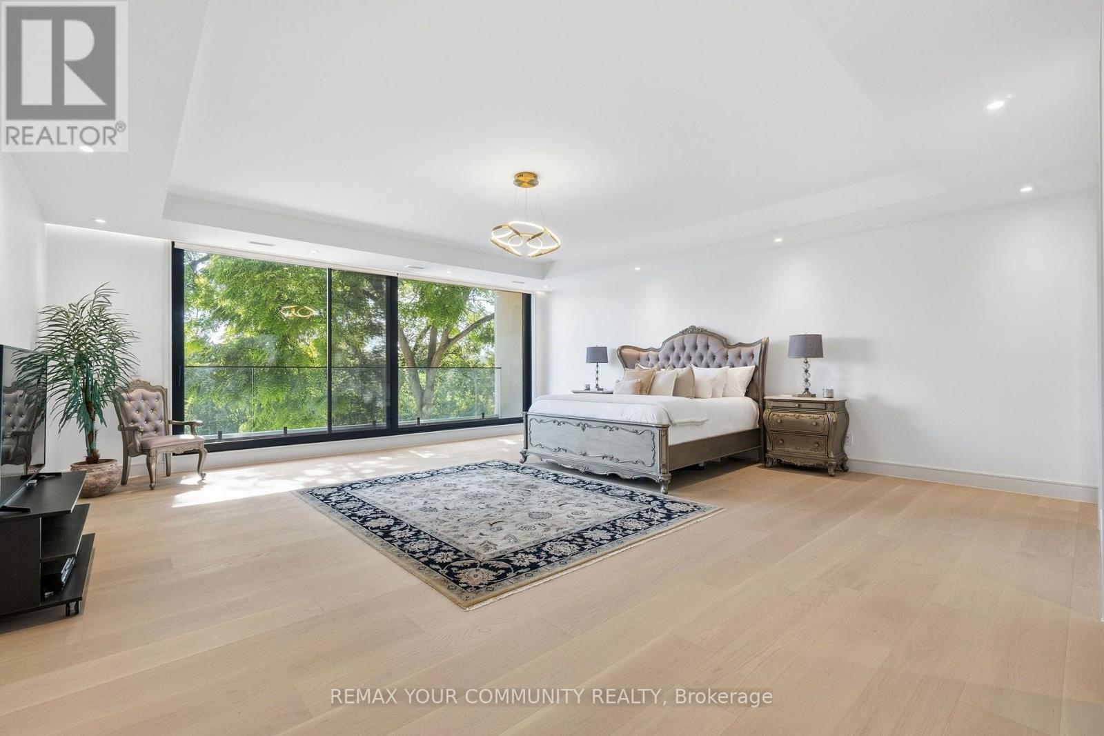 35 RIVERSIDE BOULEVARD - 27