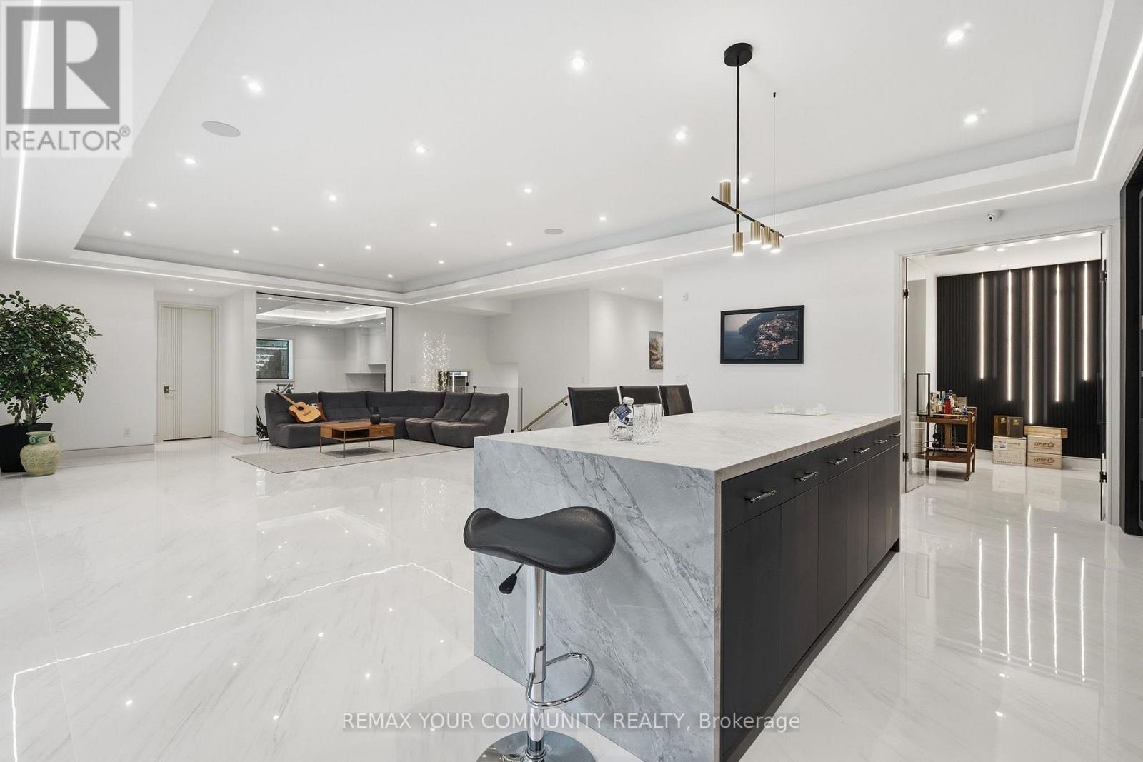 35 RIVERSIDE BOULEVARD - 34