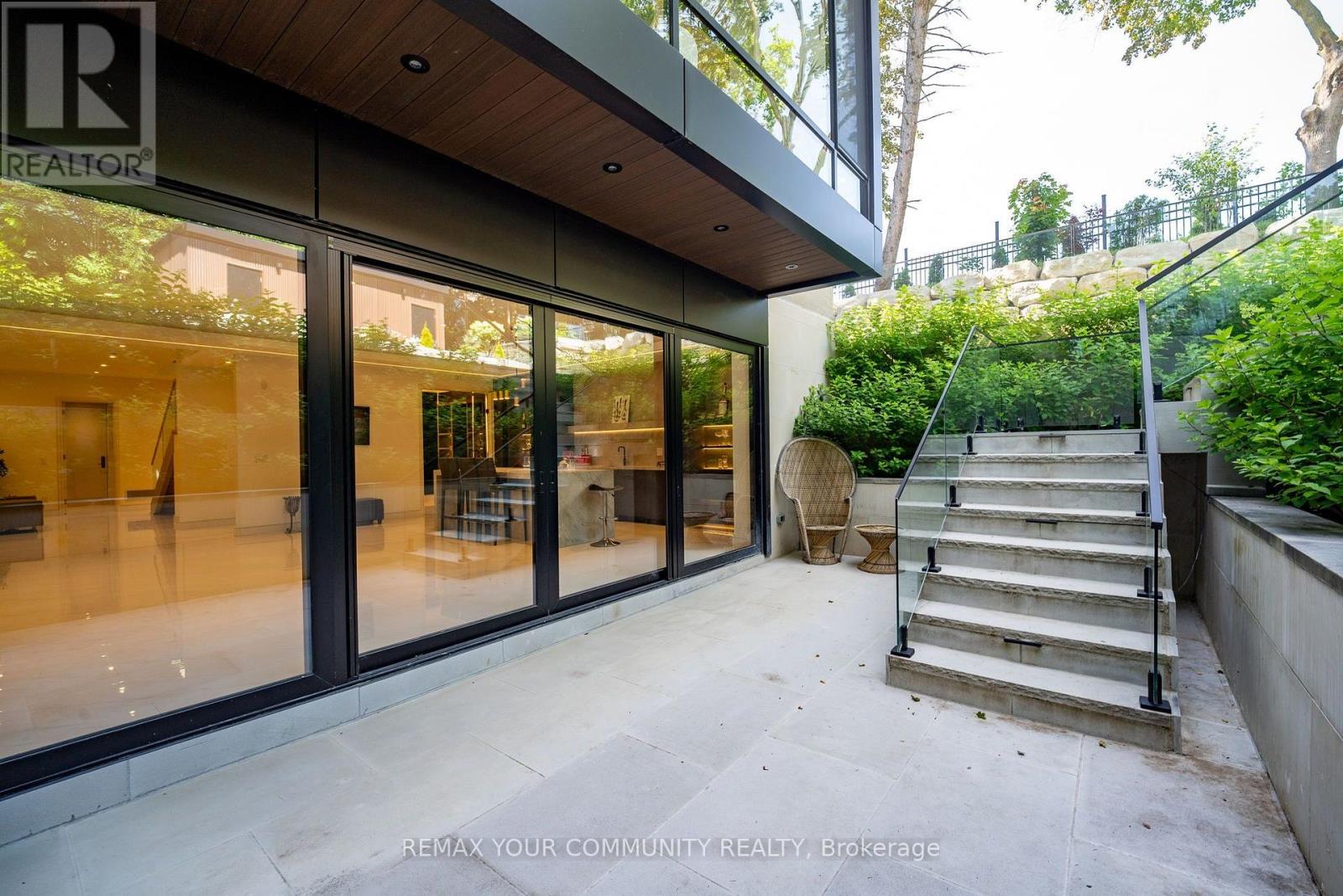 35 RIVERSIDE BOULEVARD - 42