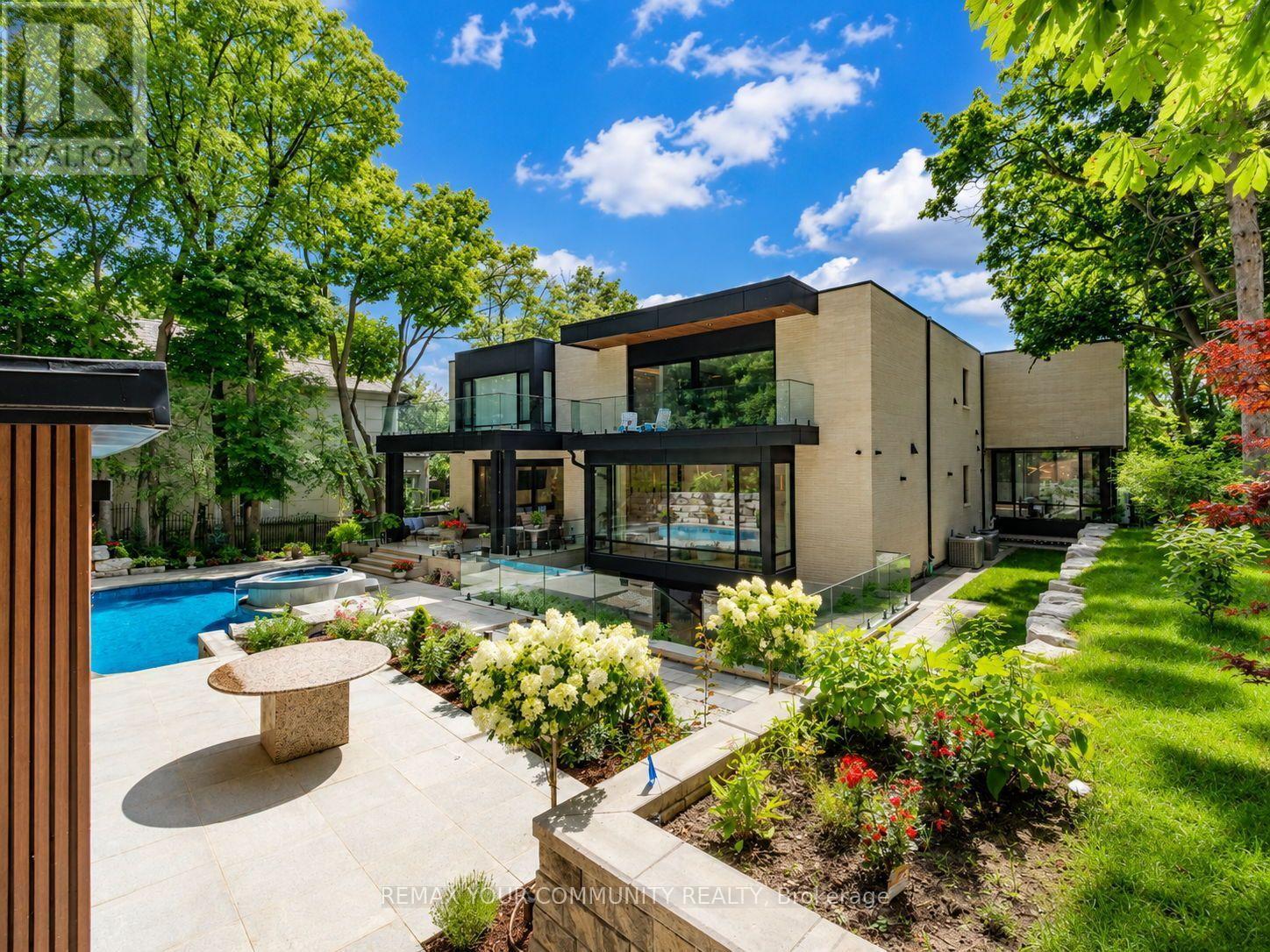 35 RIVERSIDE BOULEVARD - 43
