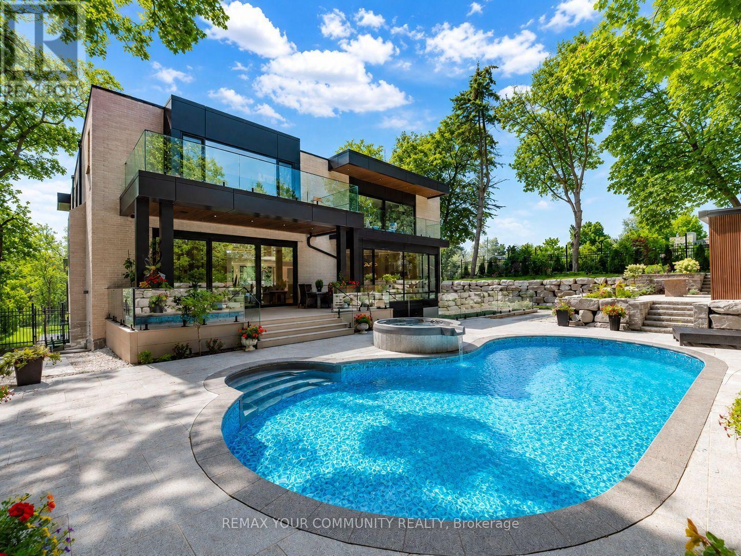 35 RIVERSIDE BOULEVARD - 44