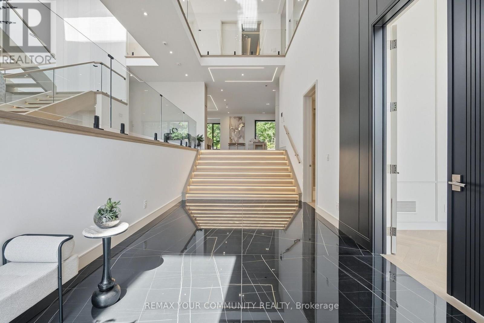 35 RIVERSIDE BOULEVARD - 6